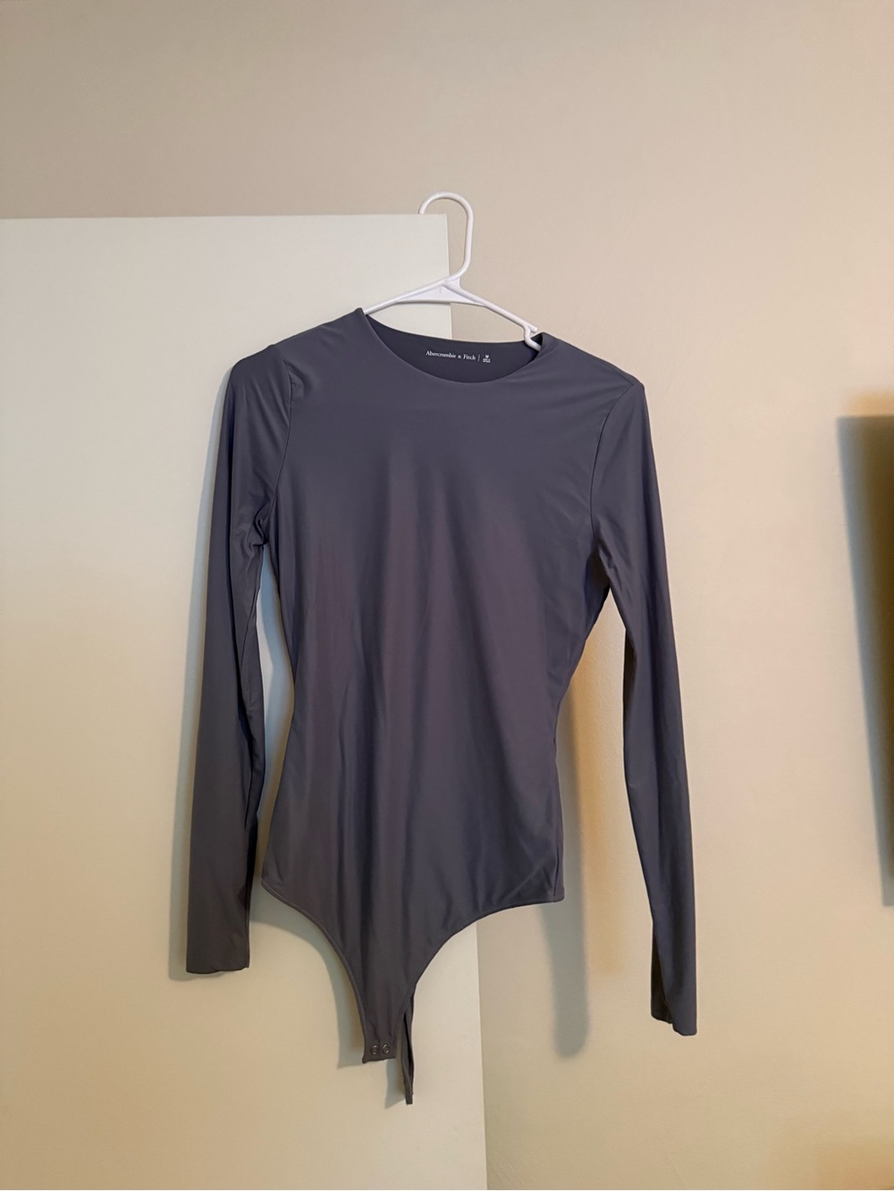 Abercrombie & Fitch Long-Sleeve Grey Bodysuit